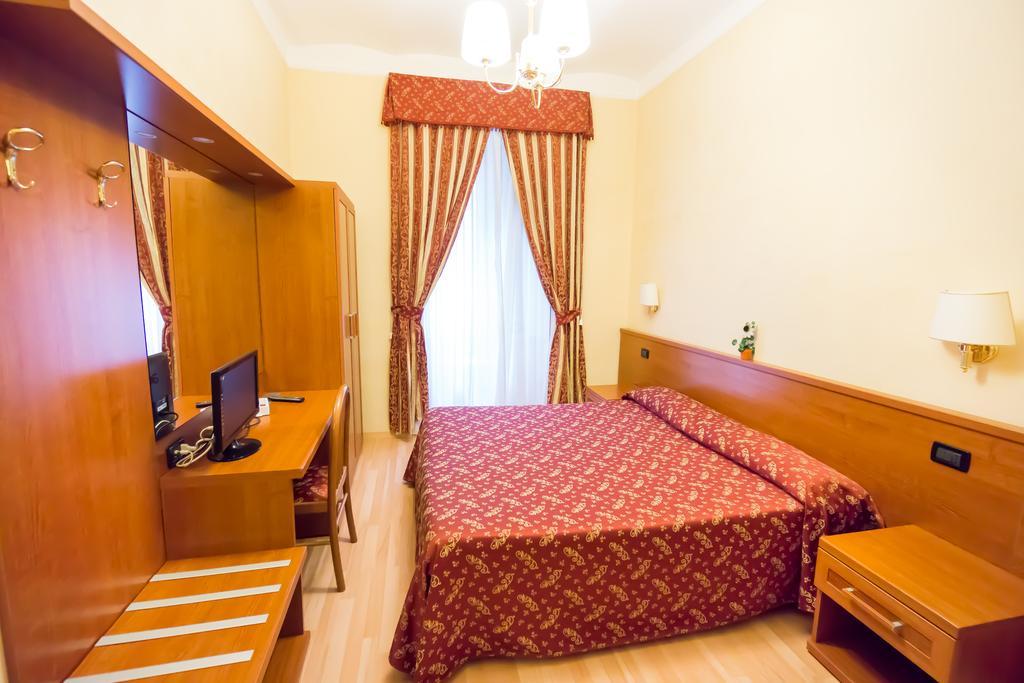 Funny Palace Hostel Roma Cameră foto