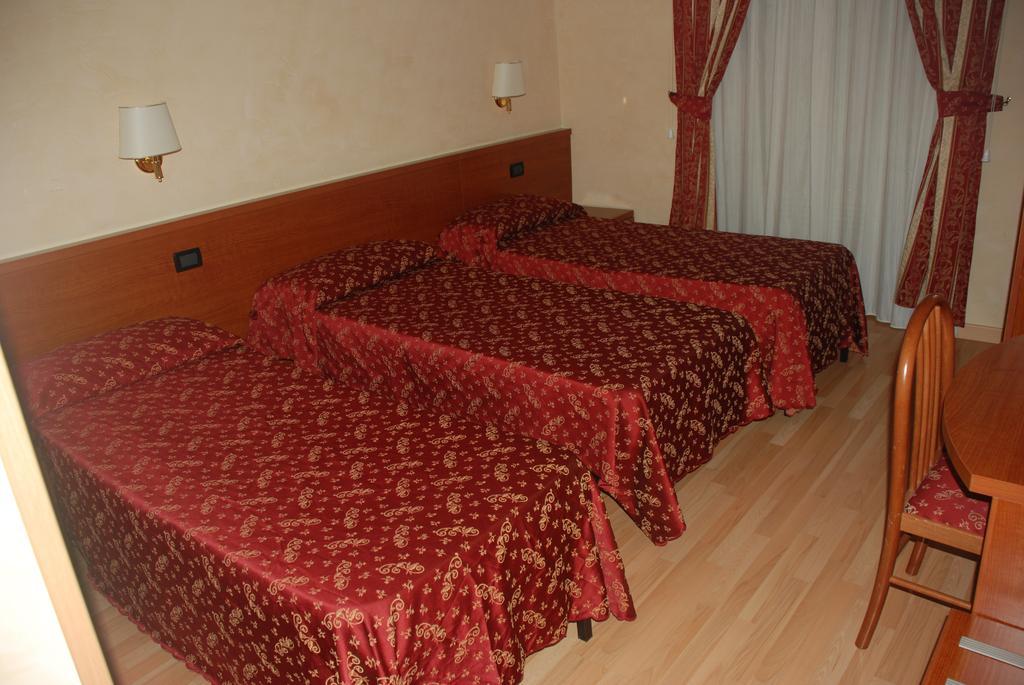 Funny Palace Hostel Roma Cameră foto
